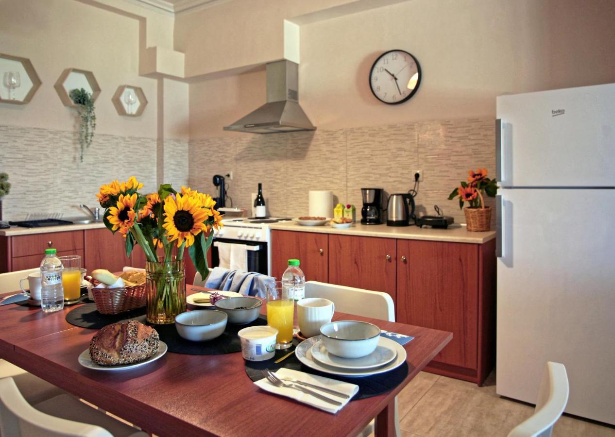 Seaview-Apartments ปาไลยาโฟไกยา ภายนอก รูปภาพ
